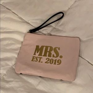 ‘Mrs’ wristlet